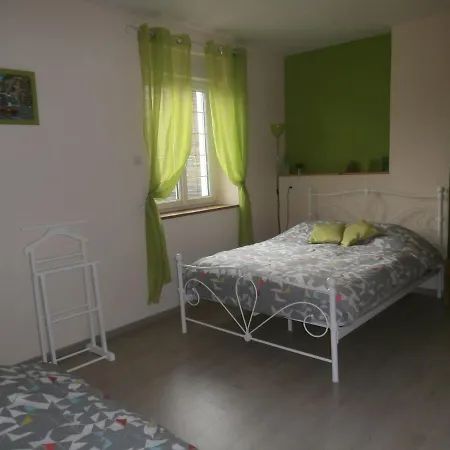 Holiday home Aux Portes De L'argonne *
