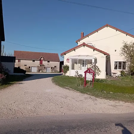 Aux Portes De L'argonne Tatil Evi *