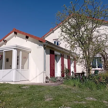 Aux Portes De L'argonne Vakantiehuis