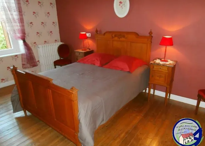 Aux Portes De L'argonne Prázdninový dům *